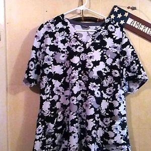 Carhart 2xl scrub top